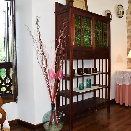 Casona De Linares * Selaya